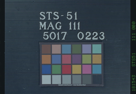 STS051-111-000