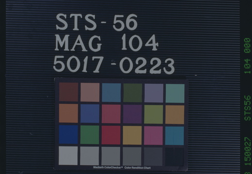 STS056-104-000