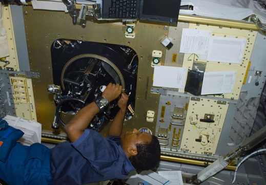 STS107-E-05138
