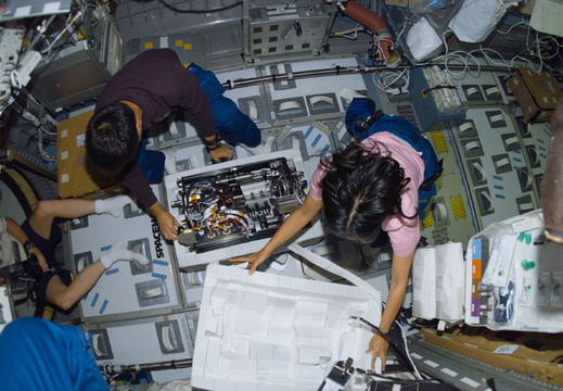 STS107-E-05816