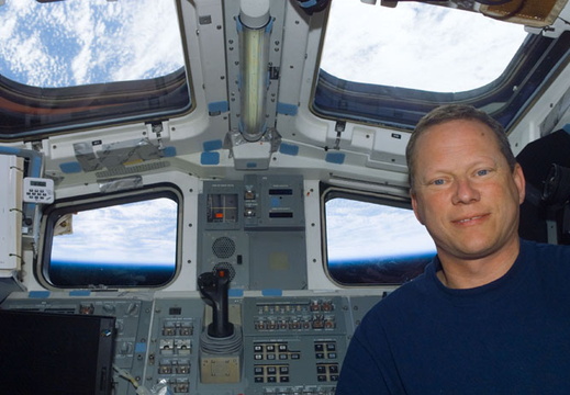STS107-E-05903