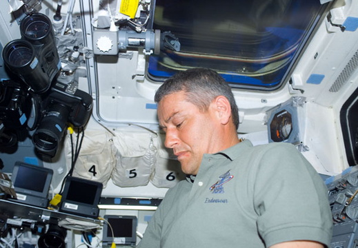 STS111-E-05001