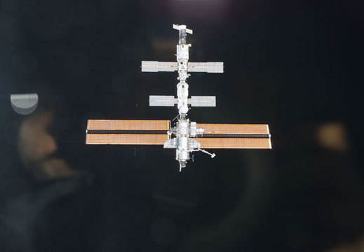 STS111-E-05013