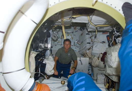 STS111-E-05053
