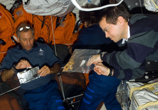 STS111-E-05550