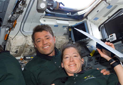 STS112-E-05063