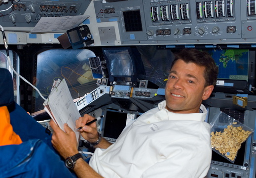 STS112-E-05134