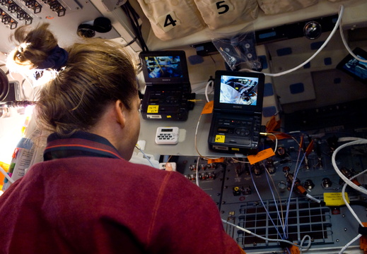STS112-E-05269
