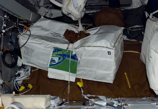 STS112-E-05402