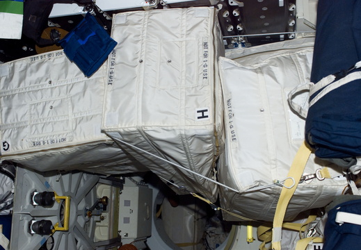 STS112-E-05408