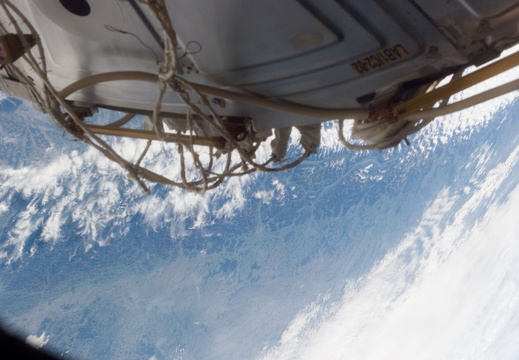 STS112-E-05756