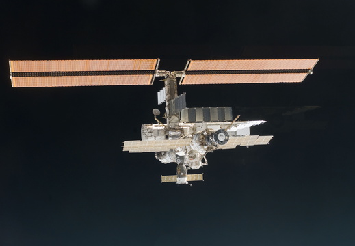 STS112-E-05836