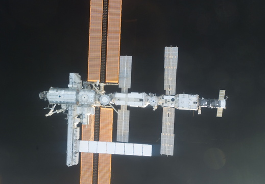 STS112-E-05842