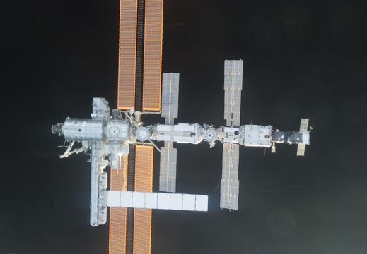 STS112-E-05843