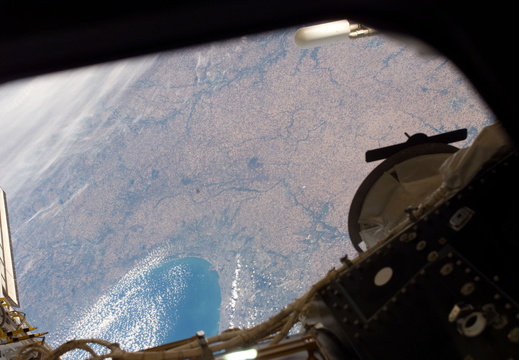 STS112-E-06055