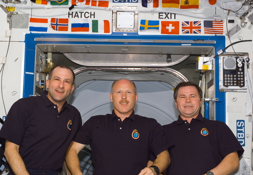 STS113-E-05245
