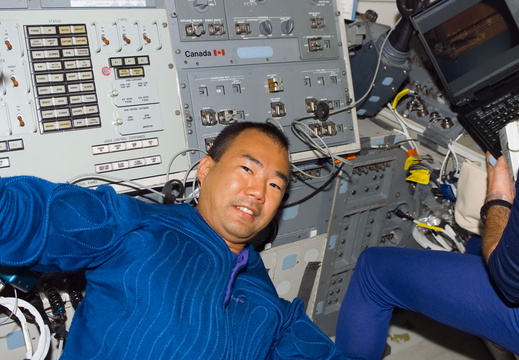 STS114-E-05185