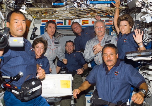 STS114-E-05531