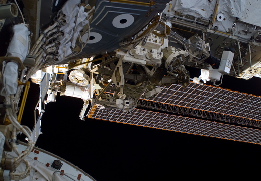 STS114-E-05985