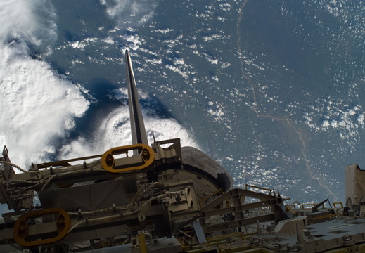 STS114-E-05986