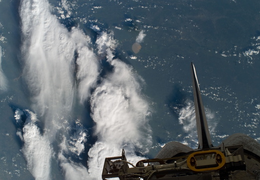 STS114-E-05990