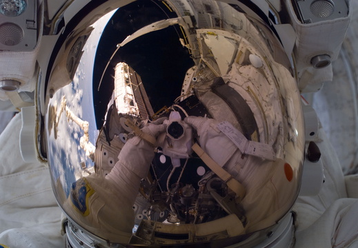 STS114-E-05992