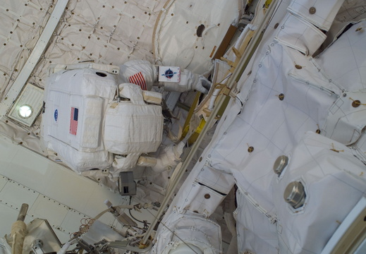 STS114-E-05997