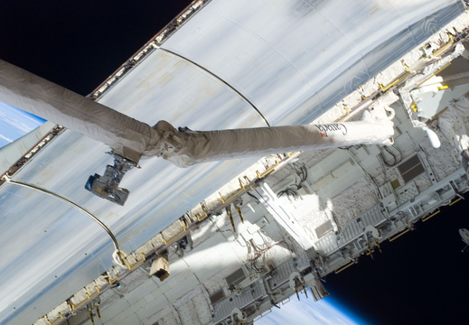 STS114-E-06213