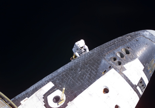 STS114-E-06217
