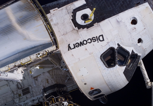 STS114-E-06222