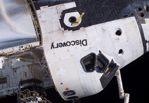 STS114-E-06223