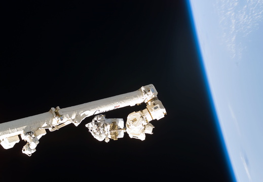 STS114-E-06266