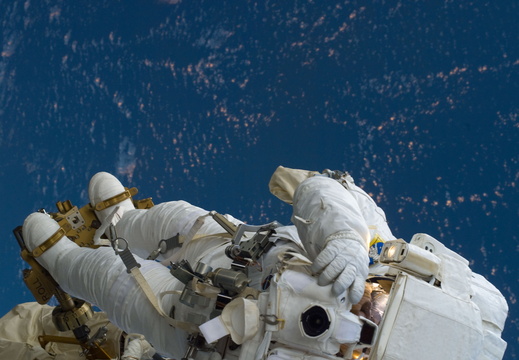STS114-E-06279