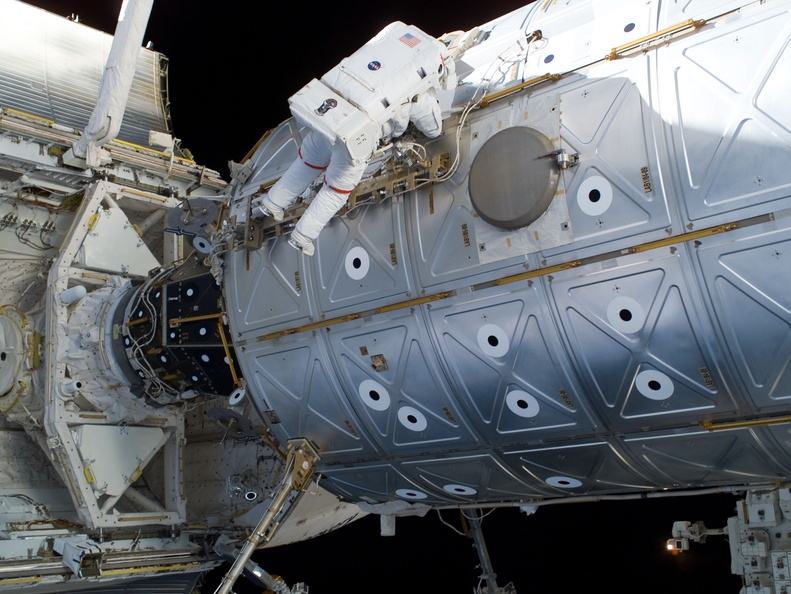STS114-E-06520