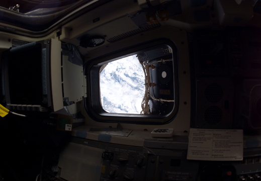 STS114-E-06964