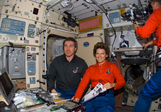 STS114-E-07015