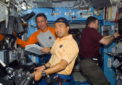 STS114-E-07125