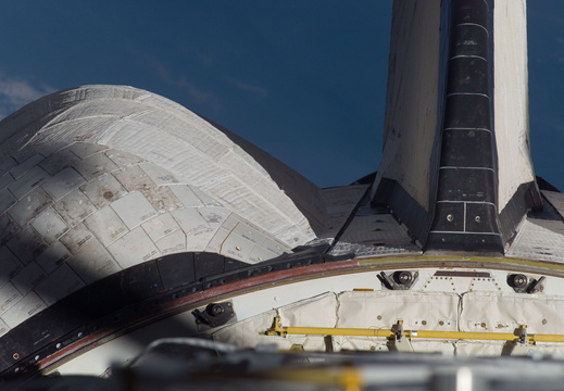 STS115-E-05128