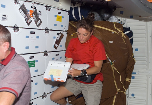STS115-E-05312