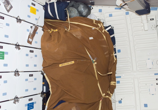 STS115-E-05328
