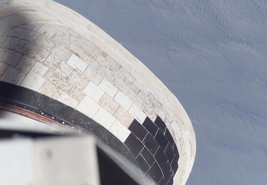 STS115-E-05344