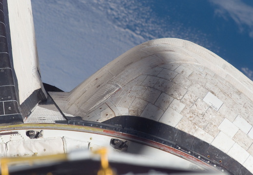 STS115-E-05347