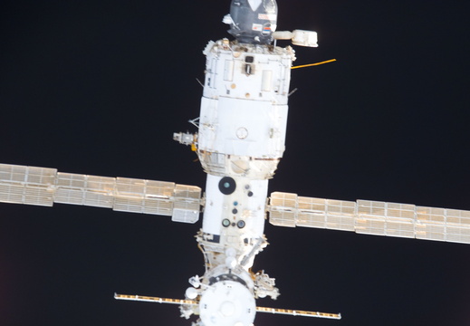 STS115-E-05378