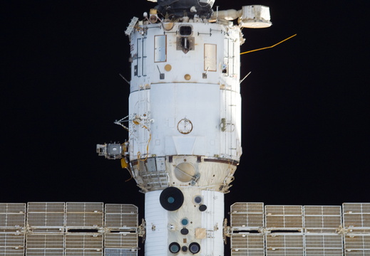 STS115-E-05387