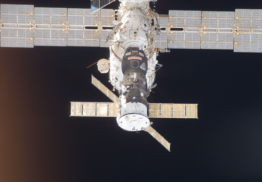 STS115-E-05408