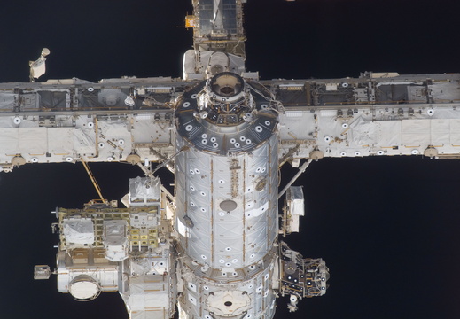 STS115-E-05411