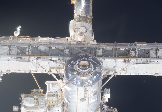 STS115-E-05424