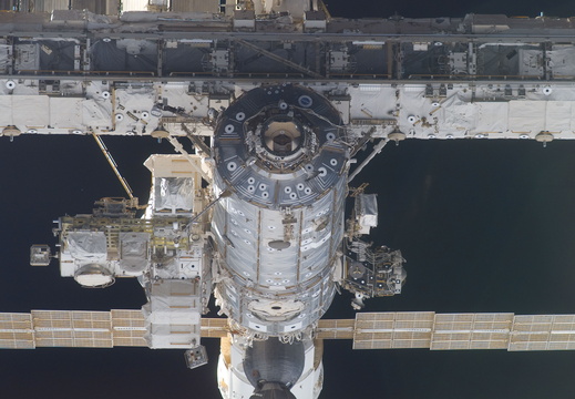 STS115-E-05430