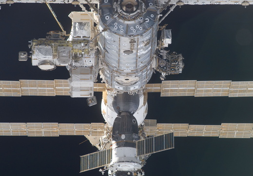 STS115-E-05431