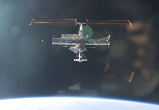 STS115-E-05447